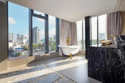 Junior Suite hướng thành phố - Miễn phí minibar và trà chiều — Winsuites Saigon Hotel - Complimentary Afternoon Tea & Refreshments